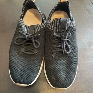 Black Dr. Scholls Gym Shoes